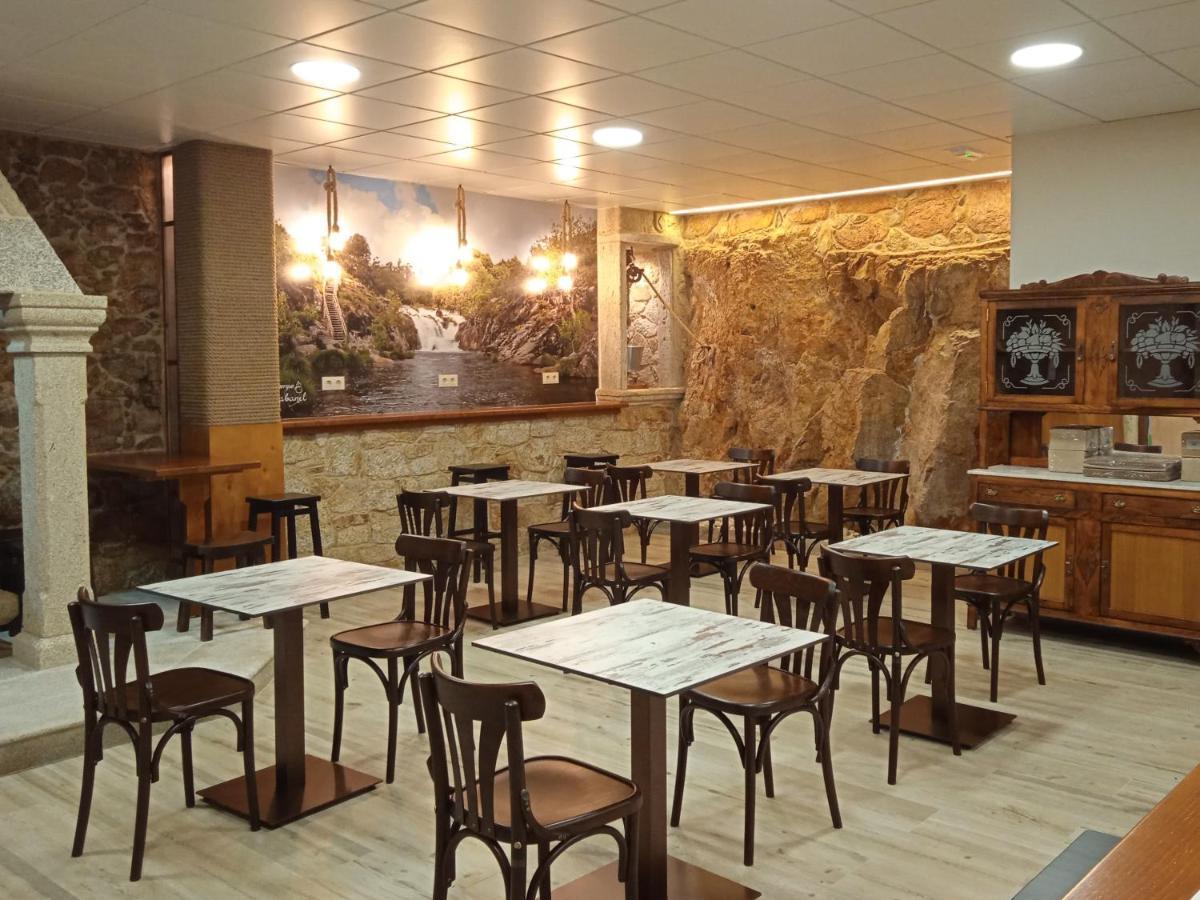 O Cabanel Albergue-Bar Villastose Екстер'єр фото