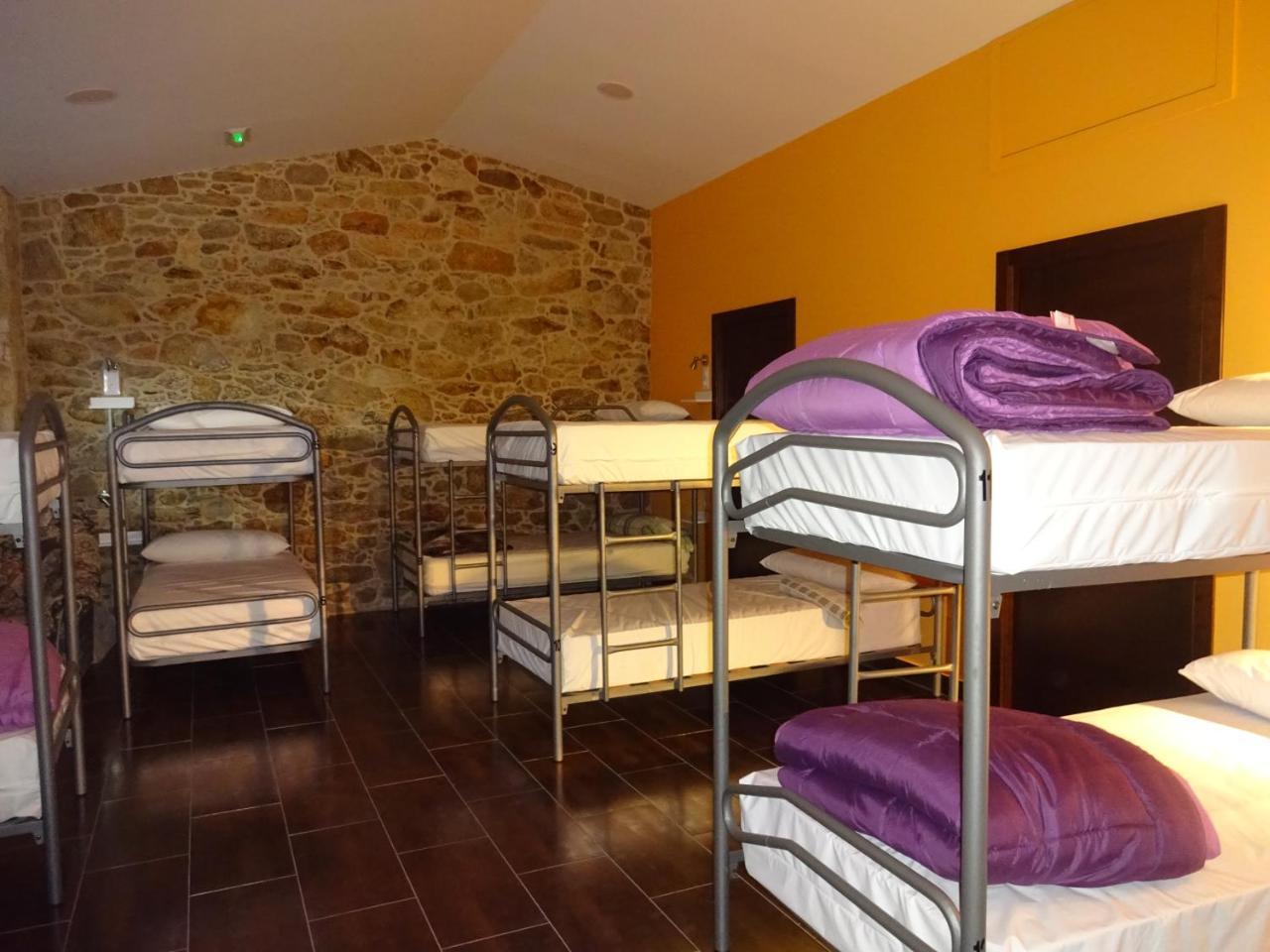 O Cabanel Albergue-Bar Villastose Екстер'єр фото